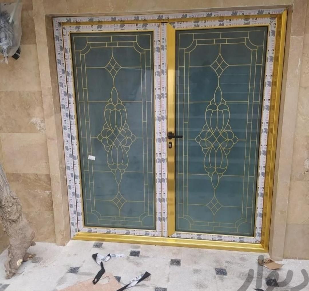 شیشه سکوریت کریستال|خدمات پیشه و مهارت|تبریز, |دیوار