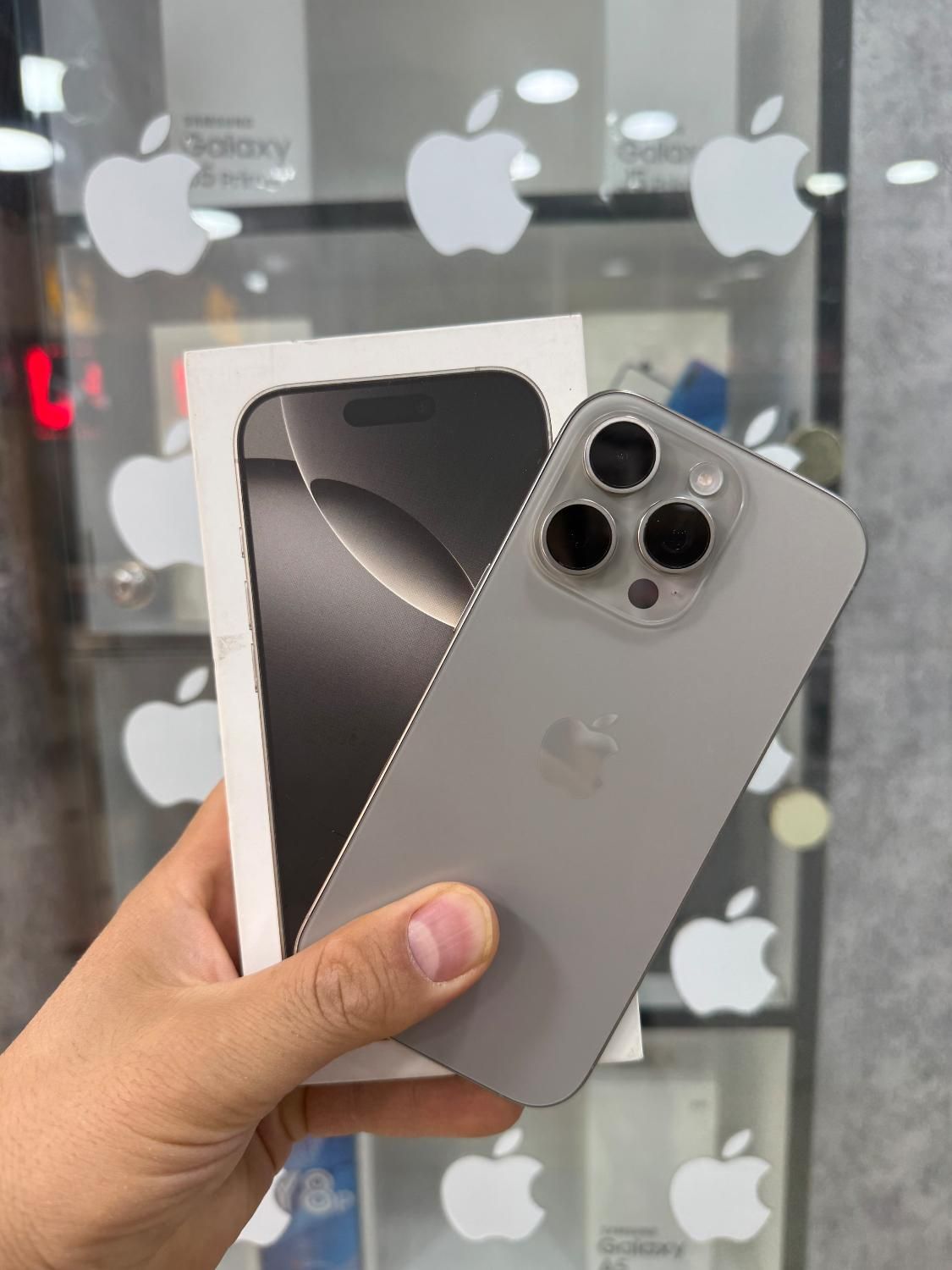 iPhone 16 pro در حد صفر ۲۵۶ باطری ۱۰۰ با رجیستر|موبایل|شیراز, زند|دیوار