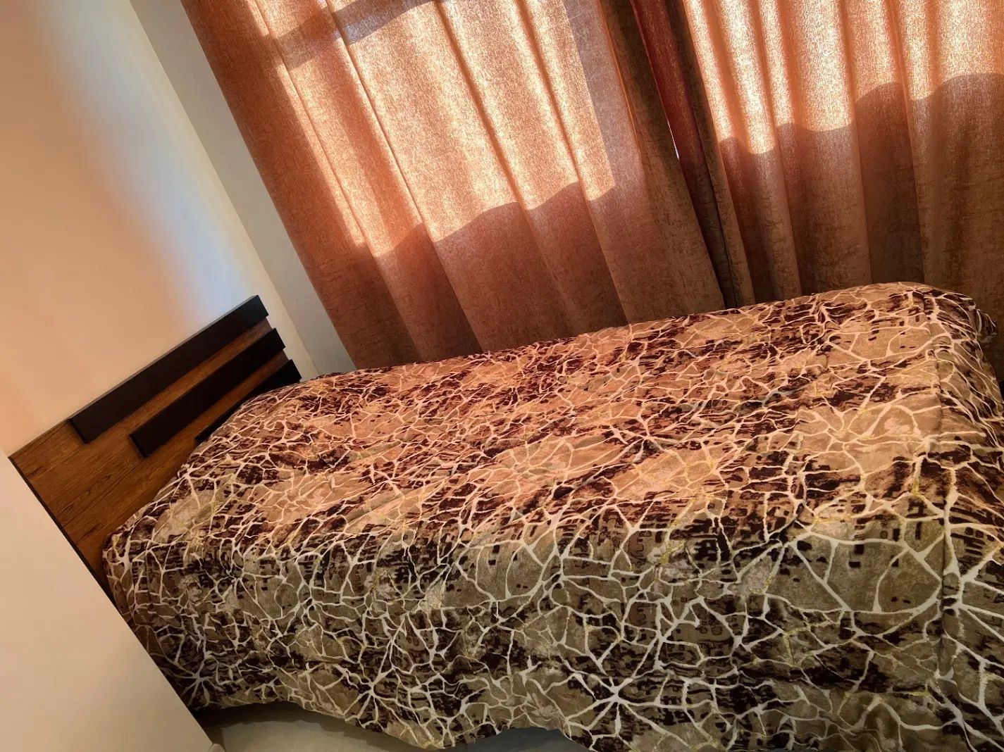 تشک و تخت|تشک تختخواب|کرج, کوی مهر|دیوار