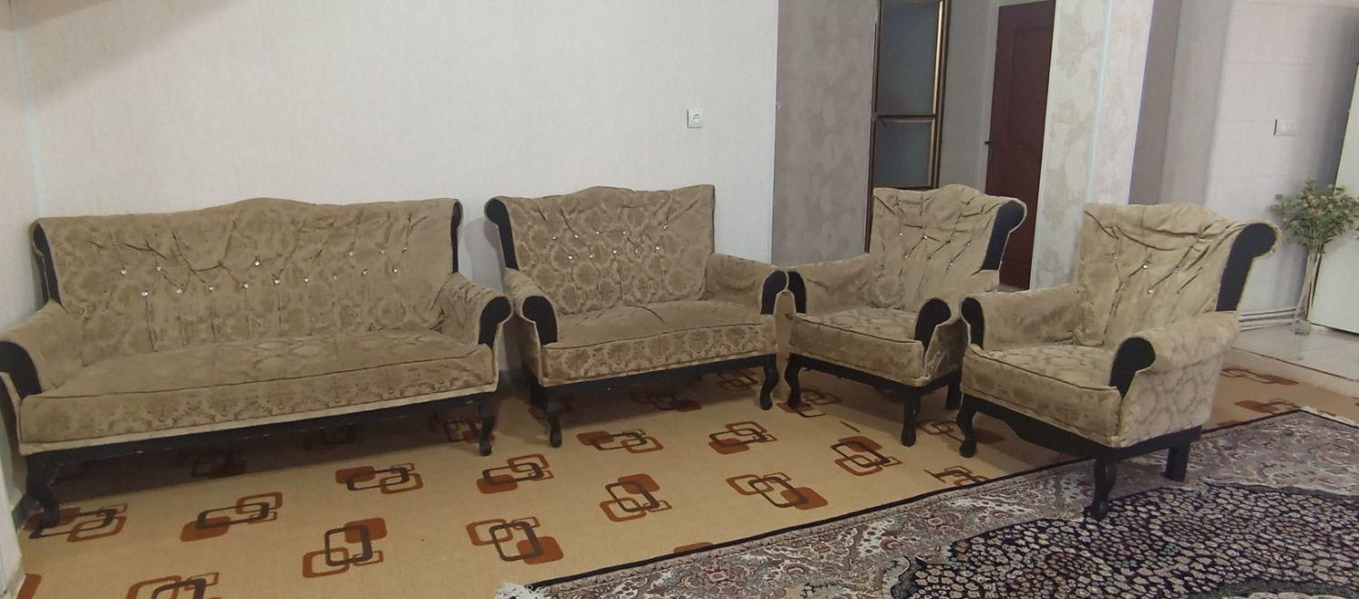 مبلمان|مبلمان خانگی و میز عسلی|بم, |دیوار