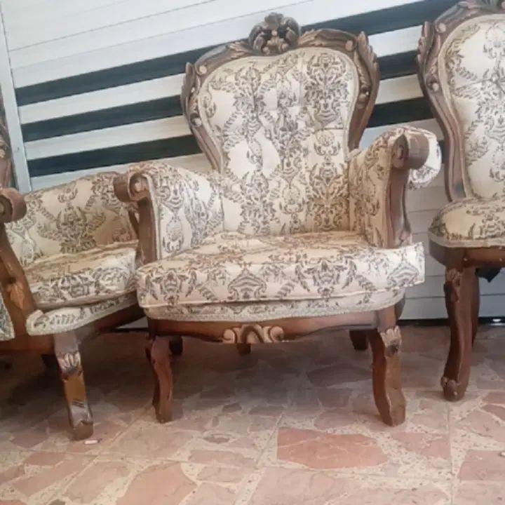 مبل ۷نفره|مبلمان خانگی و میز عسلی|رشت, خرسندی|دیوار