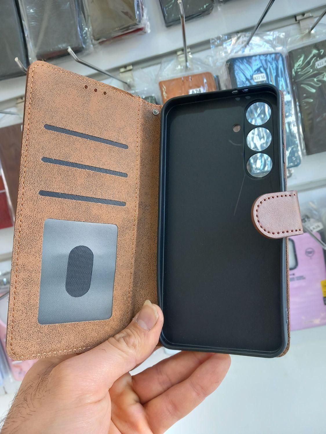 کاور کیفی موبایل دارای جاکارتی سامسونگ و شیائومی|لوازم جانبی موبایل و تبلت|زنجان, |دیوار