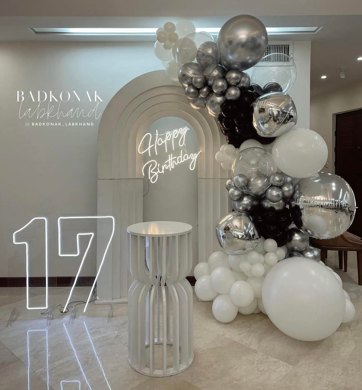 تم‌عروسک باربی سیندرلا مسی رونالدو بادکنک آرایی|اسباب‌‌بازی|اصفهان, ارغوانیه|دیوار