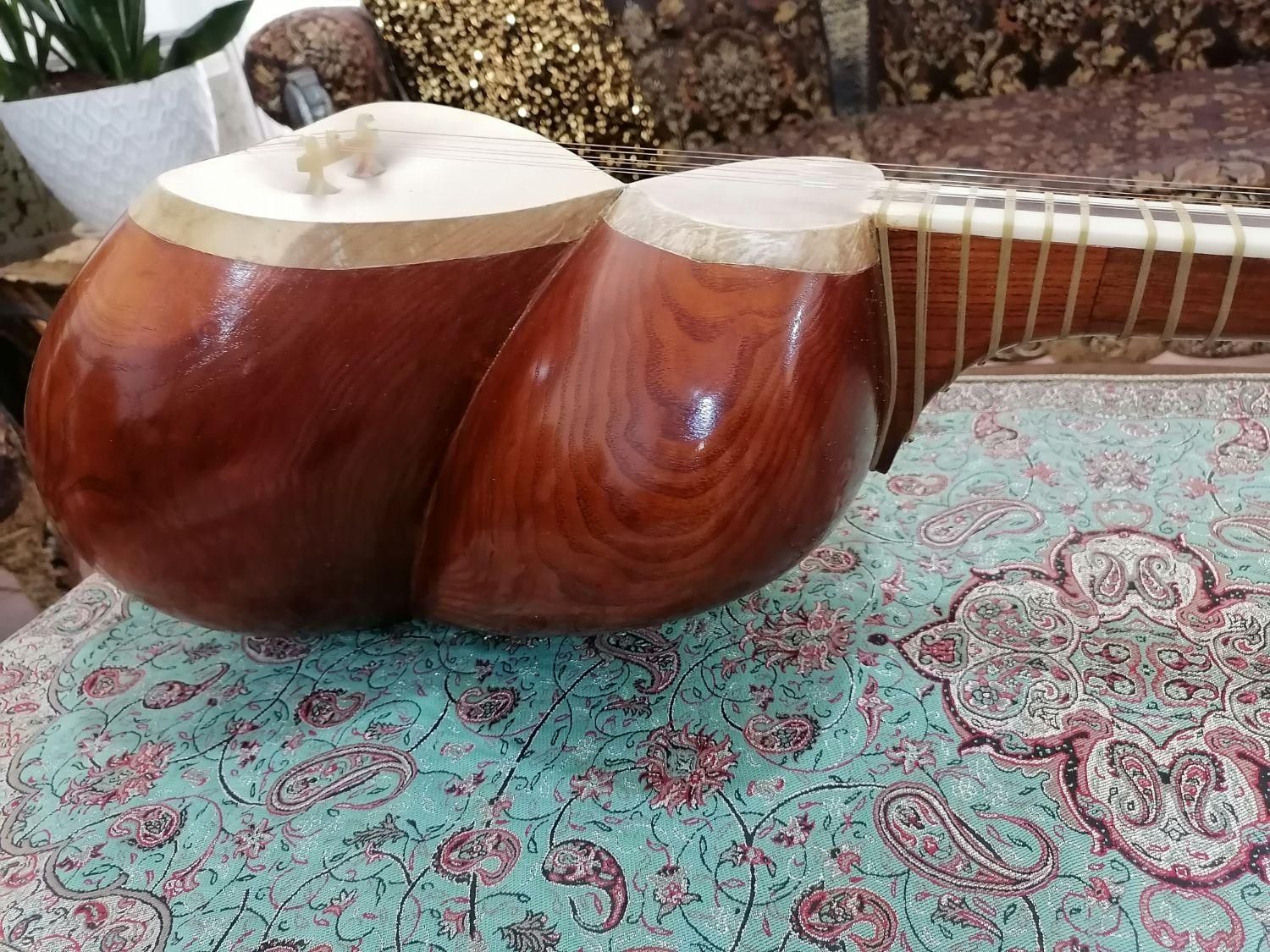 تار،جفت مهرکنونی|سازهای سنتی|سنندج, |دیوار