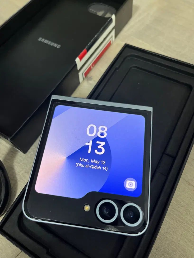 Samsung Galaxy Z Flip 6   ۲۵۶GB|موبایل|تهران, فردوس|دیوار