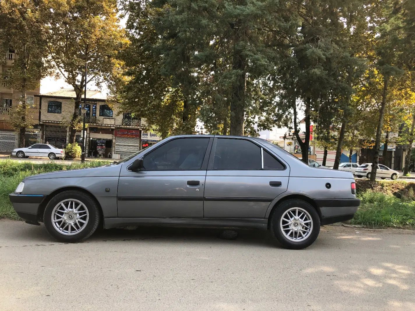 پژو 405 دوگانه کارخانه مدل 86|خودرو سواری و وانت|رشت, یخسازی|دیوار