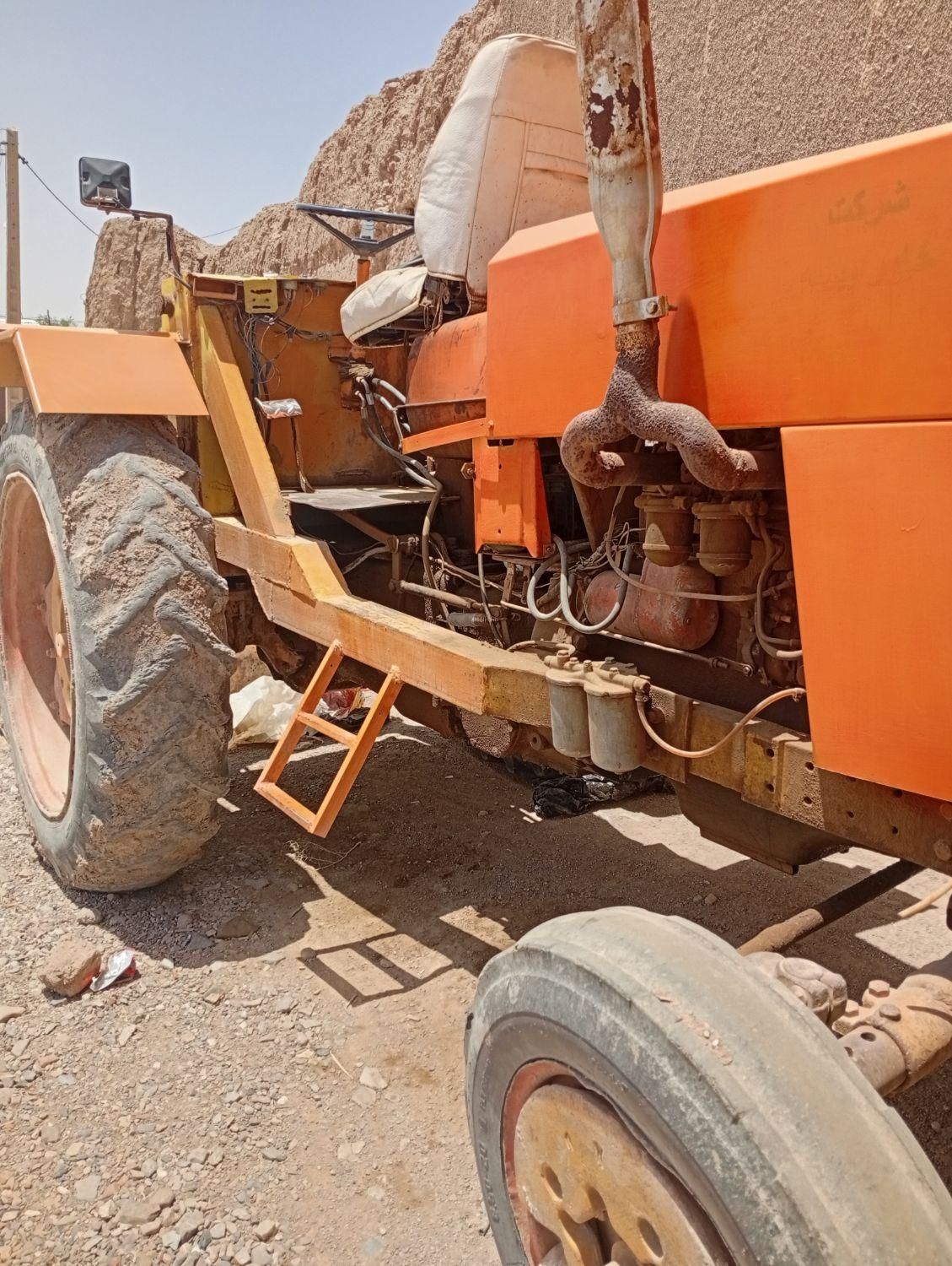 تراکتور بیل لودری .. سند و مدرک دارد|خودرو سنگین|خاوران, |دیوار