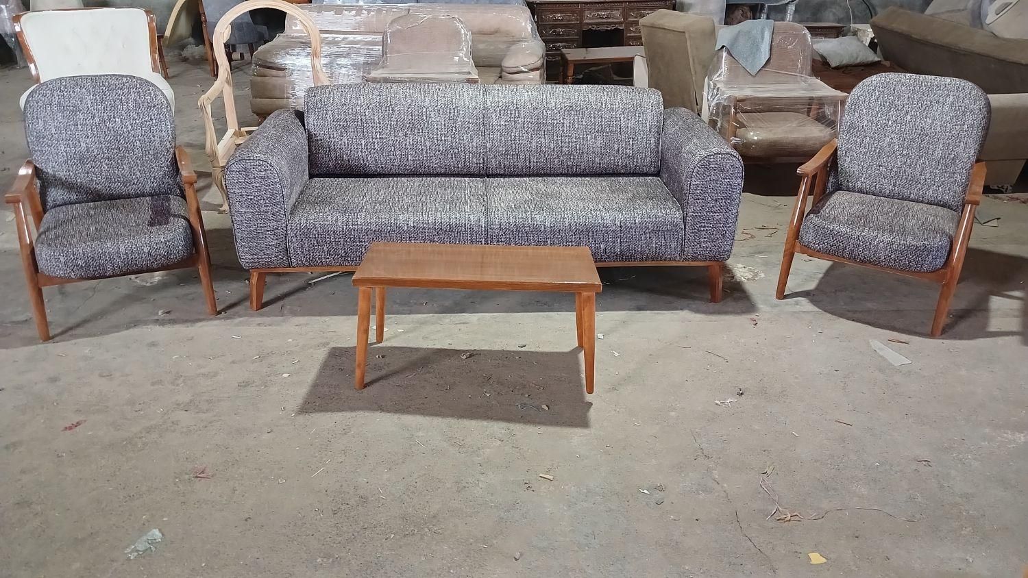 مبل مینیمال ۸نفره تخت خواب شو|مبلمان خانگی و میز عسلی|سبزوار, ابارش|دیوار