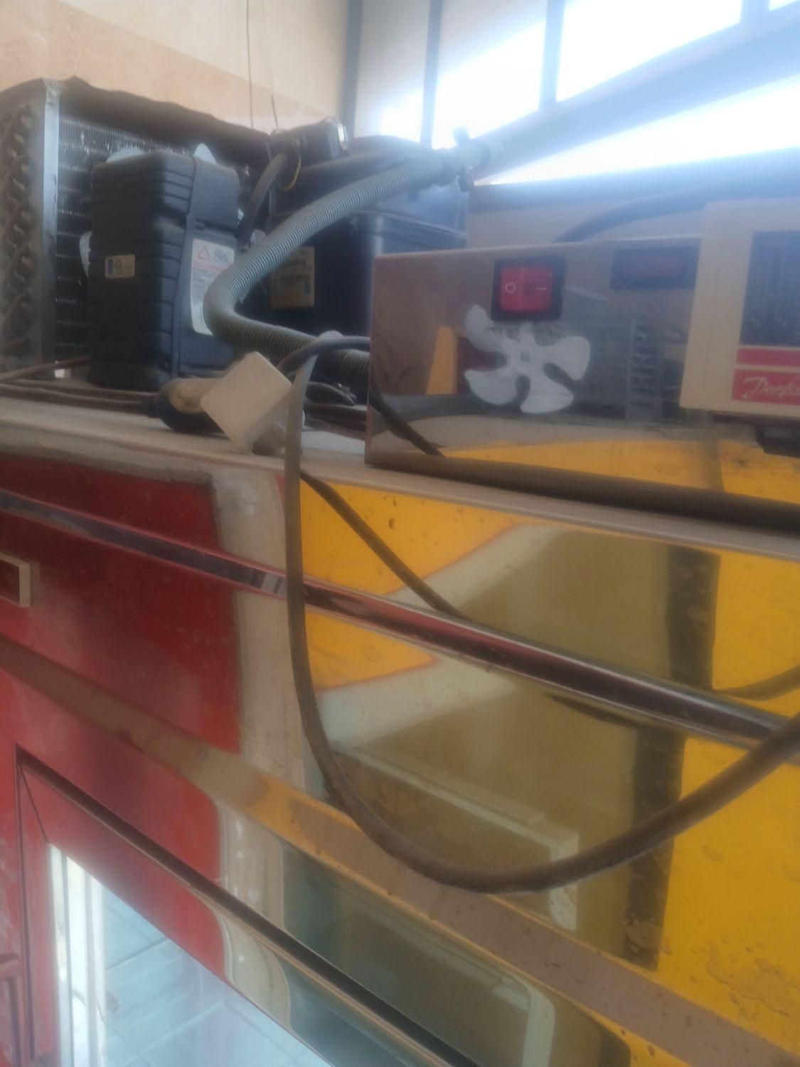 یخچال  ویترینی ایستاده|فروشگاه و مغازه|شاهدشهر, |دیوار