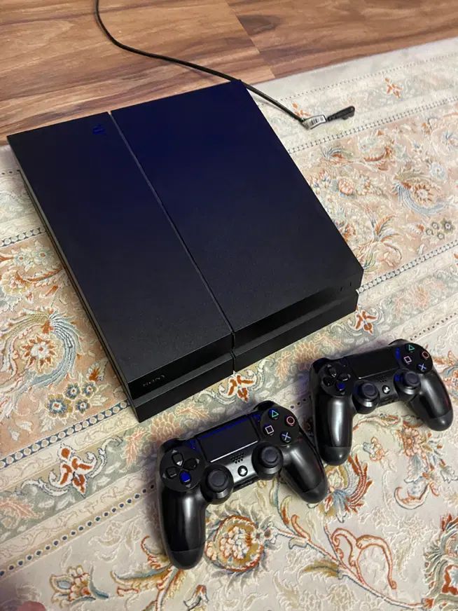ps4 fat حافظه ۱ترابایت در حد نو ریجن اروپا. ۲ دسته|کنسول، بازی ویدئویی و آنلاین|کرج, ساسانی (قلمستان)|دیوار