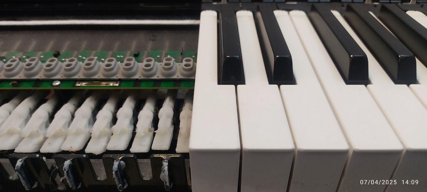 تعمیرات تخصصی ارگ ،پیانو دیجیتال و Dj میدی کنترولر|پیانو، کیبورد، آکاردئون|کرج, حصارک بالا|دیوار