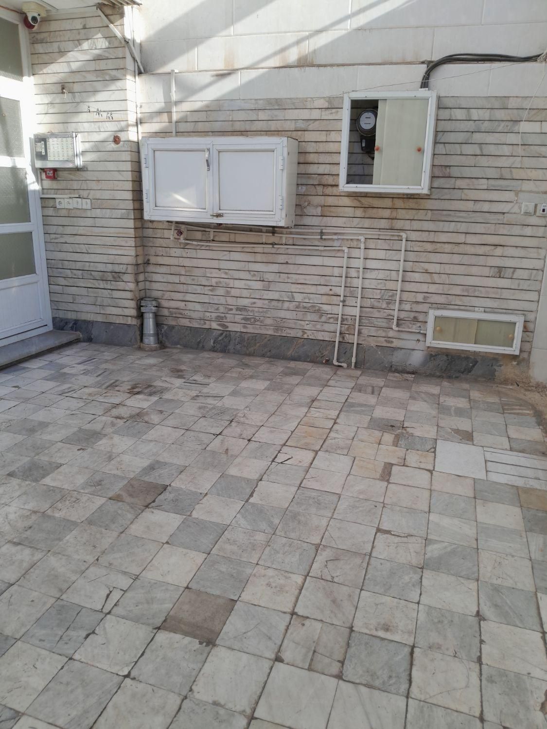 خانه مسافر جعفری اصفهانی|اجارهٔ کوتاهمدت آپارتمان و سوئیت|قم, باجک دو|دیوار