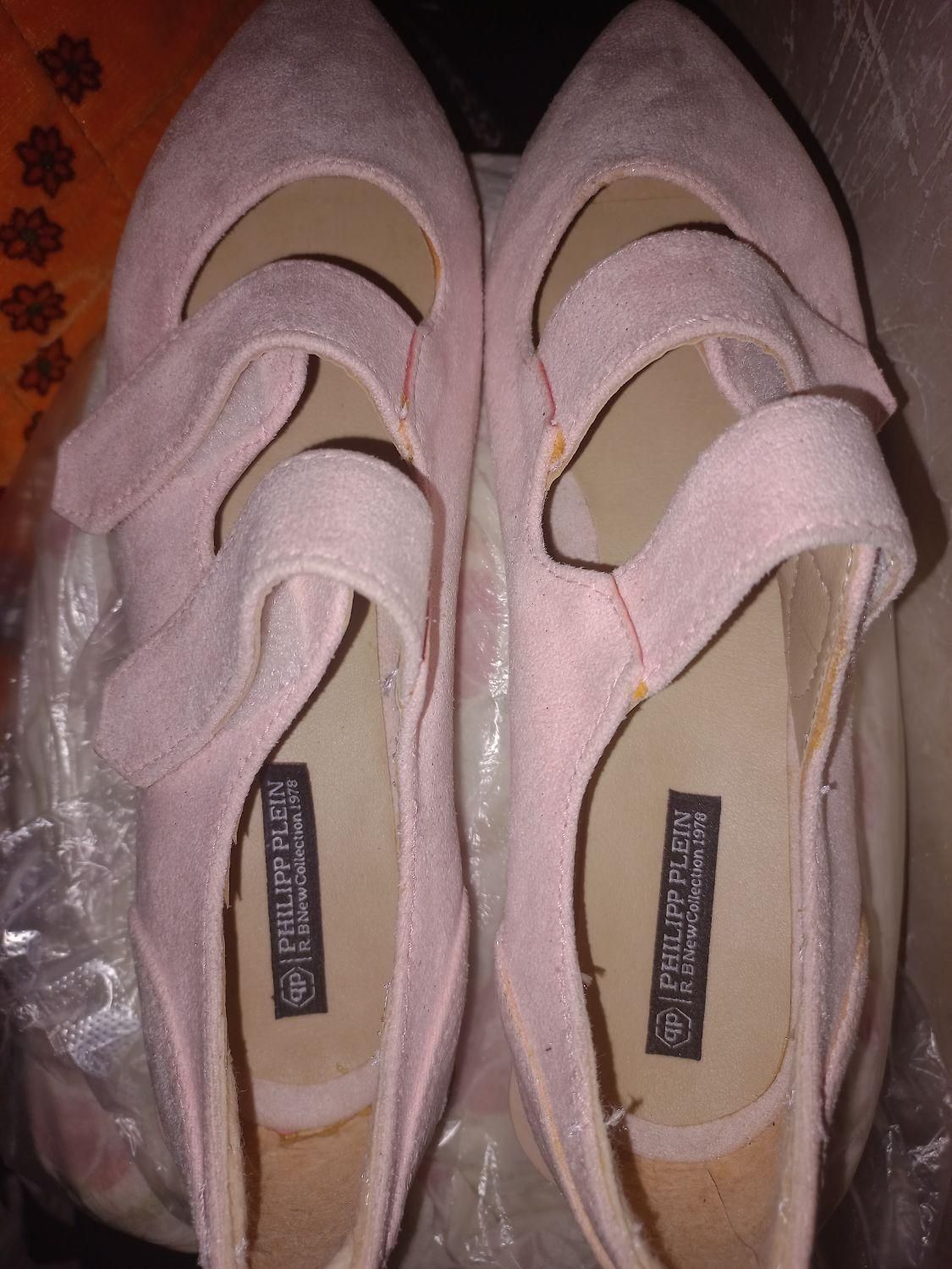 کفش|کیف، کفش، کمربند|نجفآباد, کهریزسنگ|دیوار