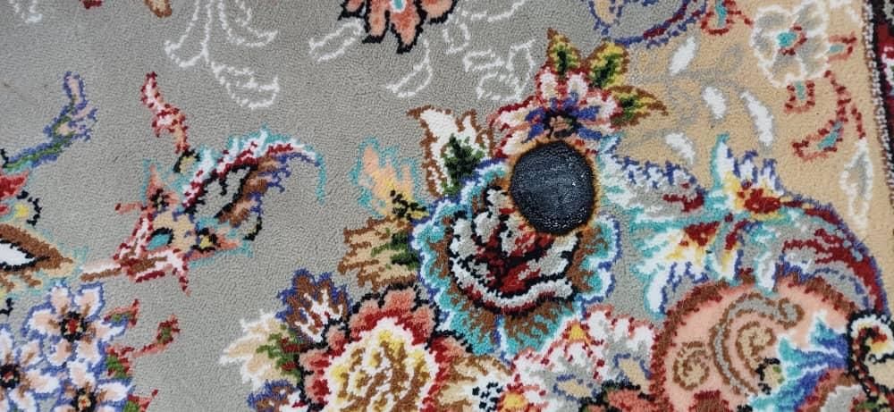 رفو و تعمیرات انواع فرش به صورت تخصصی|خدمات پیشه و مهارت|رشت, بازار|دیوار