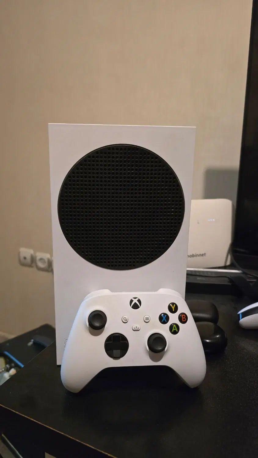 Xbox Series S در حد نو|کنسول، بازی ویدئویی و آنلاین|رشت, منظریه|دیوار