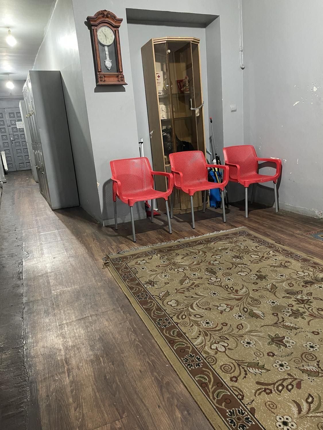 خوابگاه دانشجویی کارمندی|اجارهٔ کوتاه‌مدت آپارتمان و سوئیت|تهران, فلسطین (میدان انقلاب)|دیوار