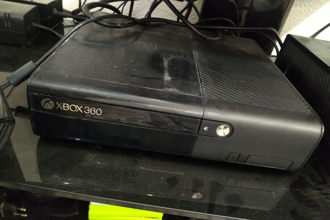 xbox 360 & kinect|کنسول، بازی ویدئویی و آنلاین|شاهین‌شهر, مخابرات (شهید بهشتی)|دیوار