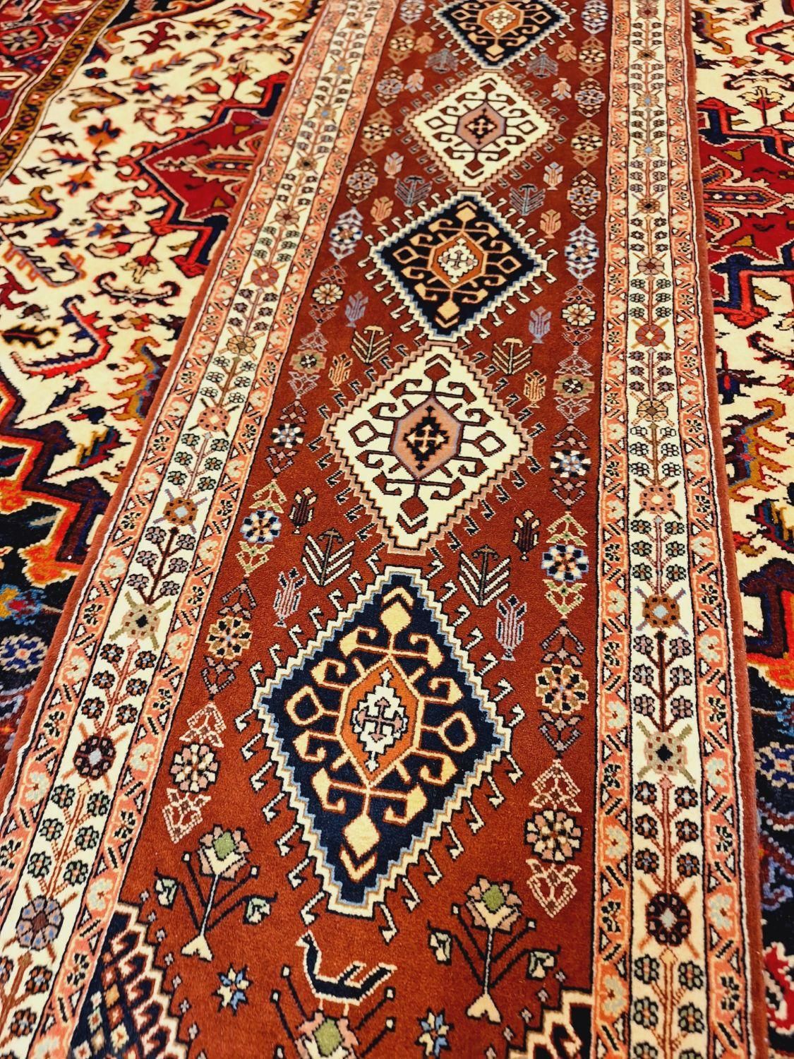 کناره دستباف شیراز زمینه روناسی|فرش|تهران, اکباتان|دیوار