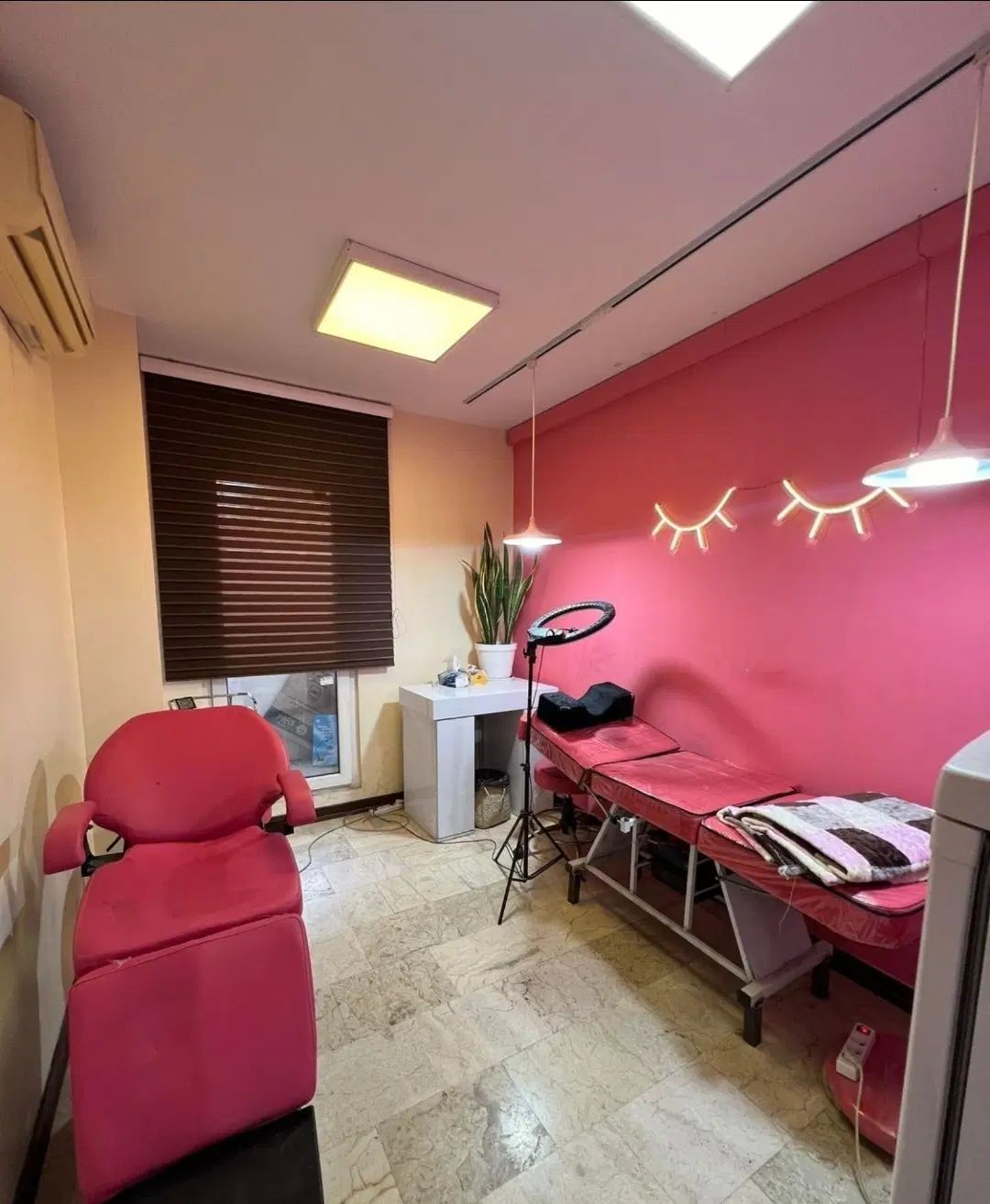 سالن زیبایی فول شرق مرزداران دسترسی آسان به مترو|اجارهٔ دفتر کار، اتاق اداری، مطب|تهران, مرزداران|دیوار