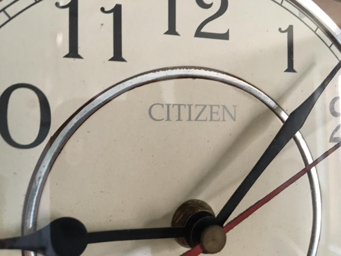ساعت دیواری آویزدار طرح کلاسیک CITIZEN quartz سالم|ساعت دیواری و تزئینی|تهران, نیلوفر|دیوار