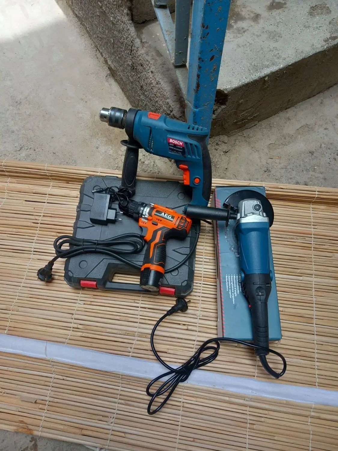 دلر BOSCH. فرز BOSCH شارژی AEG|ماشین‌آلات صنعتی|مشهد, شهید معقول|دیوار