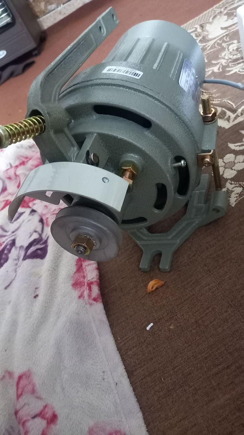 دینام خشک آک sA|چرخ خیاطی و ریسندگی|سراوان, |دیوار