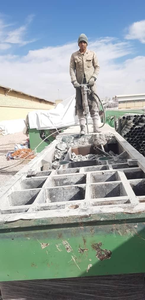 کارگر ساختمانی ،تخریب کردن و تعمیرکاری ساختمان|خدمات پیشه و مهارت|اصفهان, عطار نیشابوری|دیوار