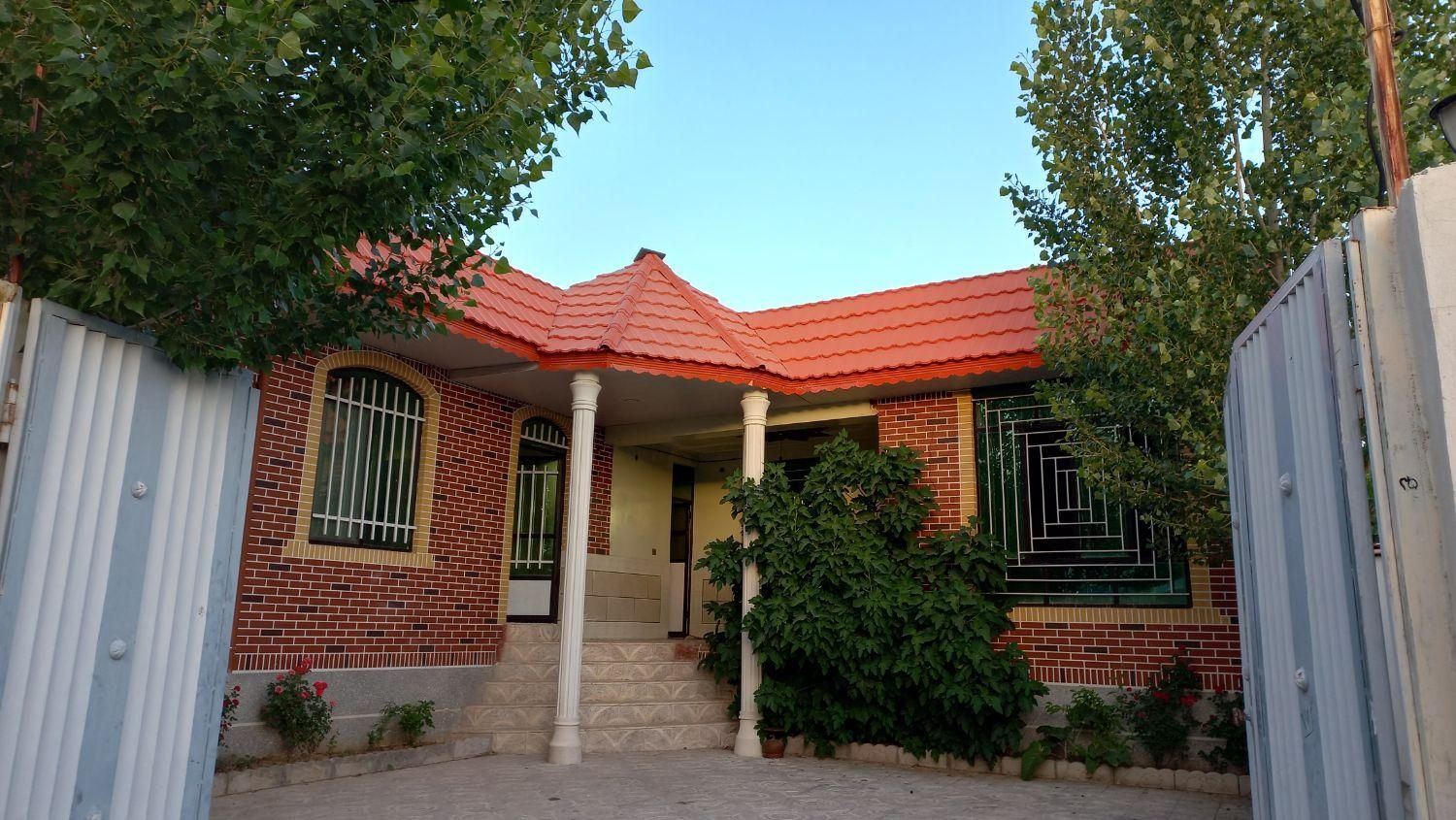 *فروش فوری ویلا مستقل*|اجارهٔ کوتاه‌مدت ویلا و باغ|سی‌سخت, |دیوار