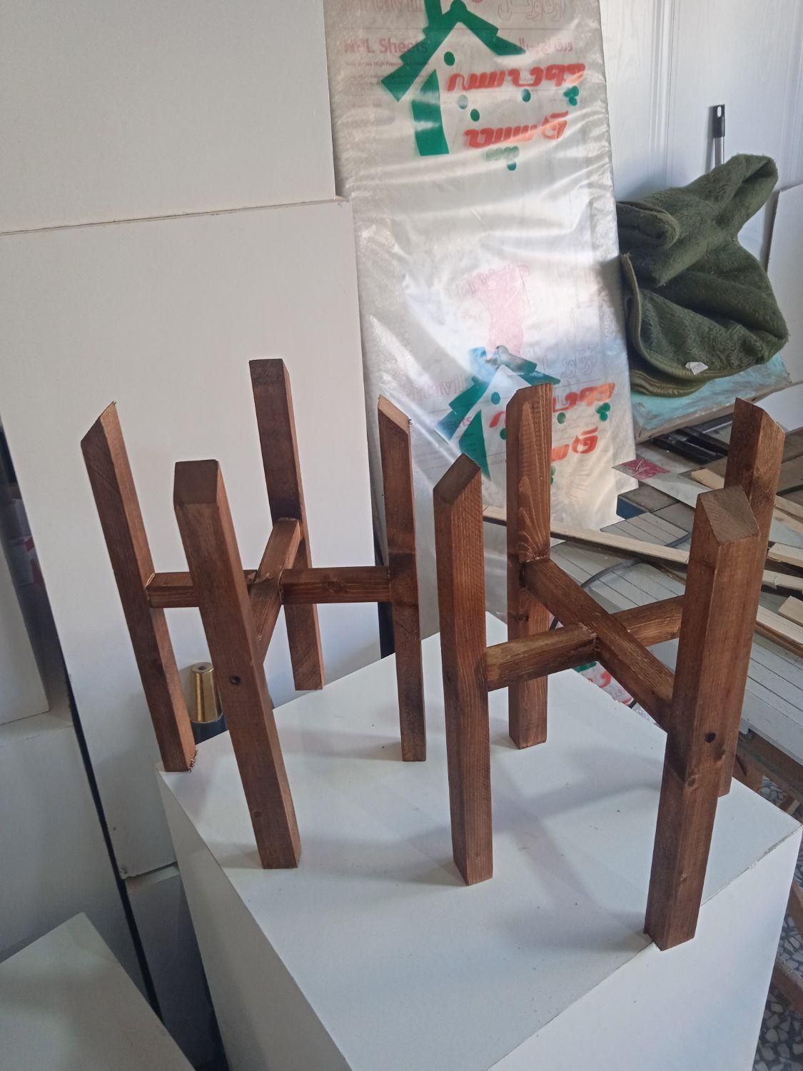 (۱۰۷)استند گل و گلدان چوبی|گل و گیاه طبیعی|رشت, جانبازان|دیوار