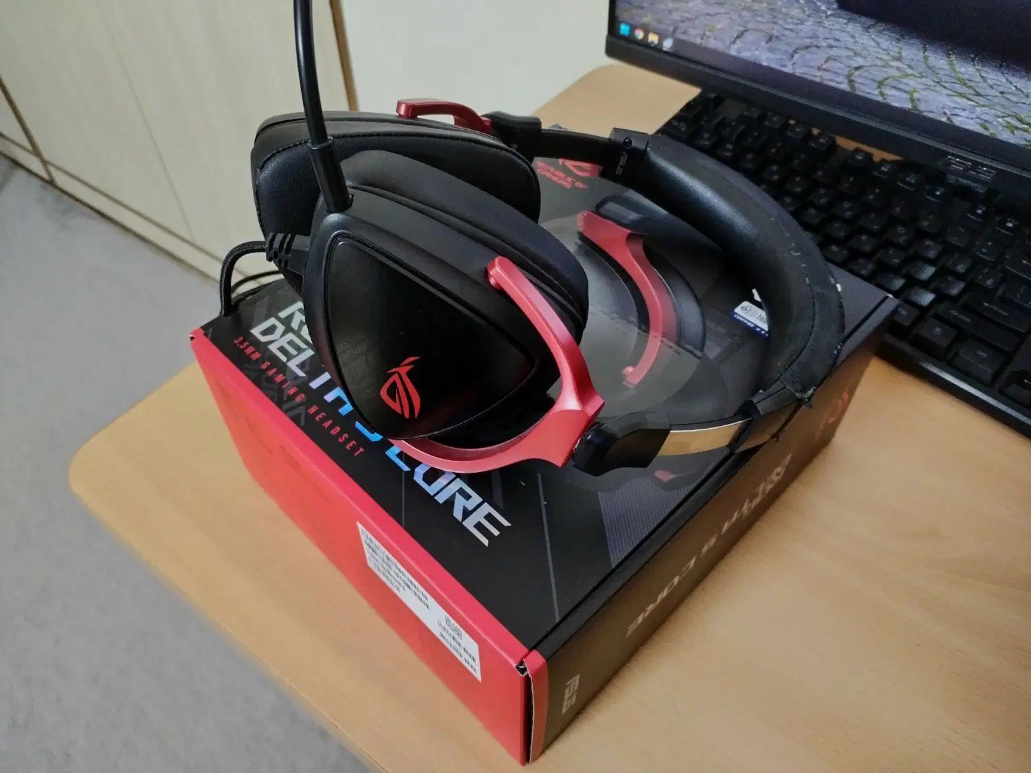 هدفون گیمینگ حرفه ای ایسوس ROG DELTA S CORE|قطعات و لوازم جانبی رایانه|اصفهان, مرداویج|دیوار