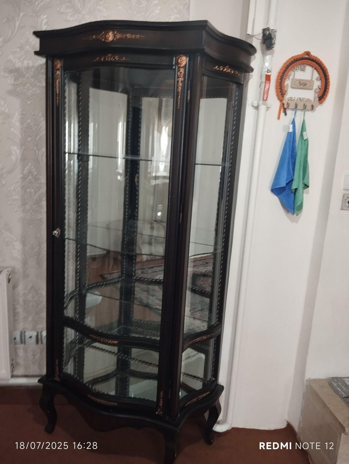 بوفه|بوفه، ویترین، کنسول|سلماس, |دیوار