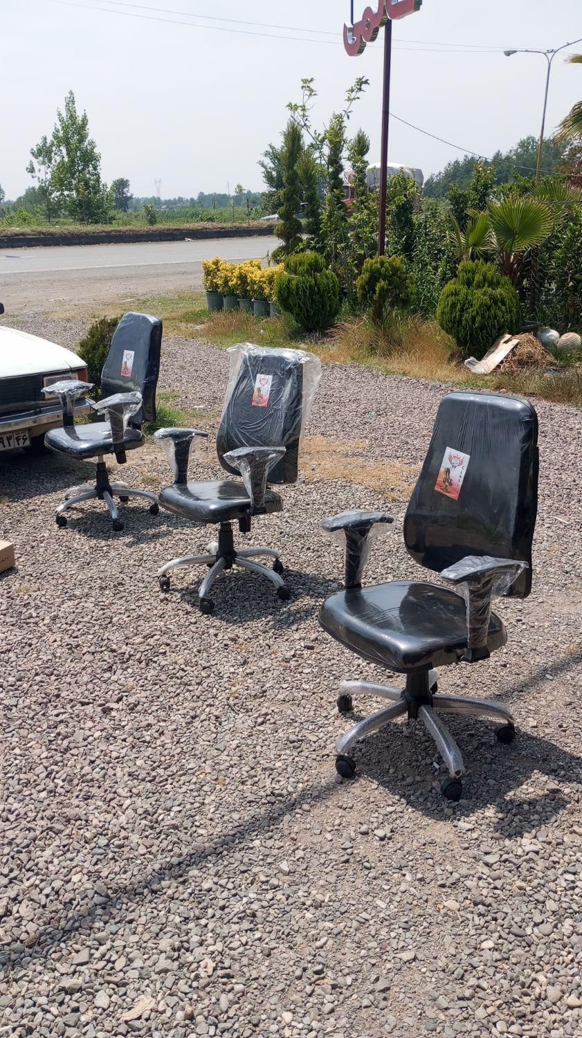 صندلی گردان 2000|دفتر کار|رشت, حومه رشت|دیوار