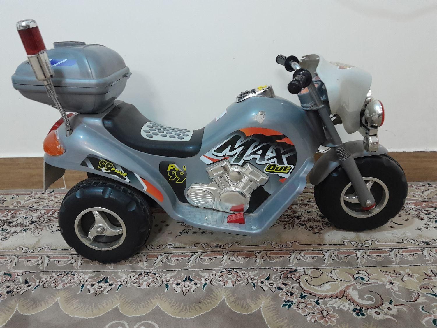 موتور شارژی یک موتوره مفت سالم سالم|اسباببازی|تربت جام, والفجر|دیوار