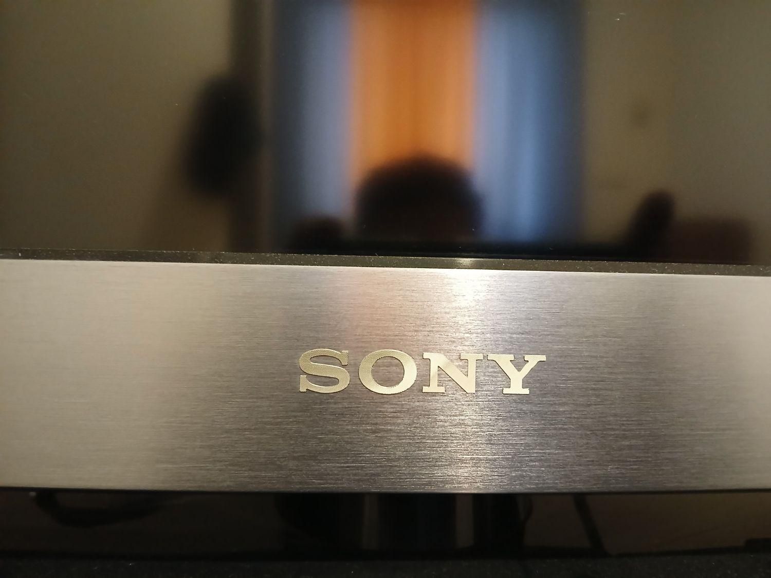 تلویزیون و میز sony در حد نو|تلویزیون و پروژکتور|تهران, تهرانپارس شرقی|دیوار