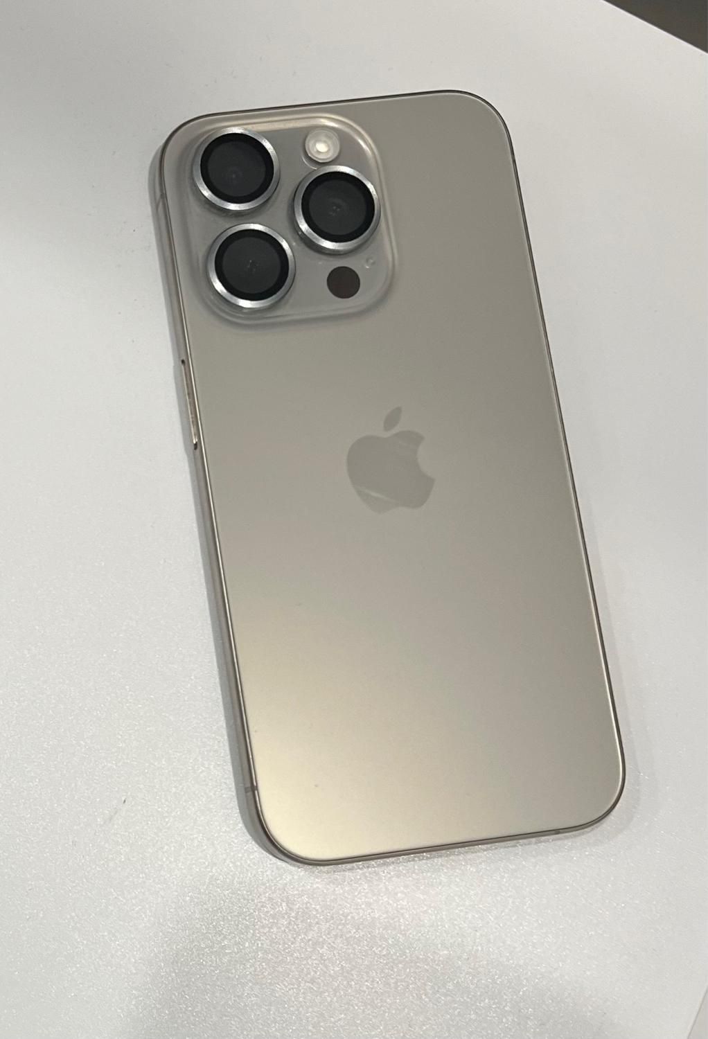 اپل iPhone 15 Pro با حافظهٔ ۵۱۲ گیگابایت|موبایل|تهران, سوهانک|دیوار