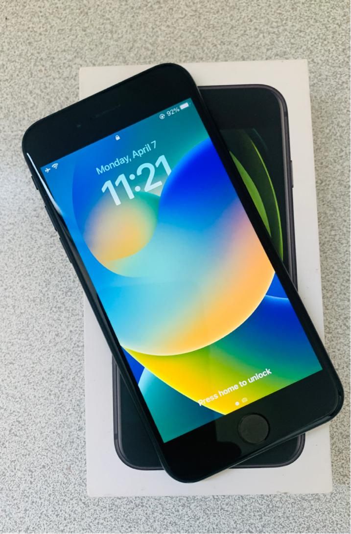 اپل iPhone SE (2020) با حافظهٔ ۱۲۸ گیگابایت|موبایل|تهران, آسمان|دیوار
