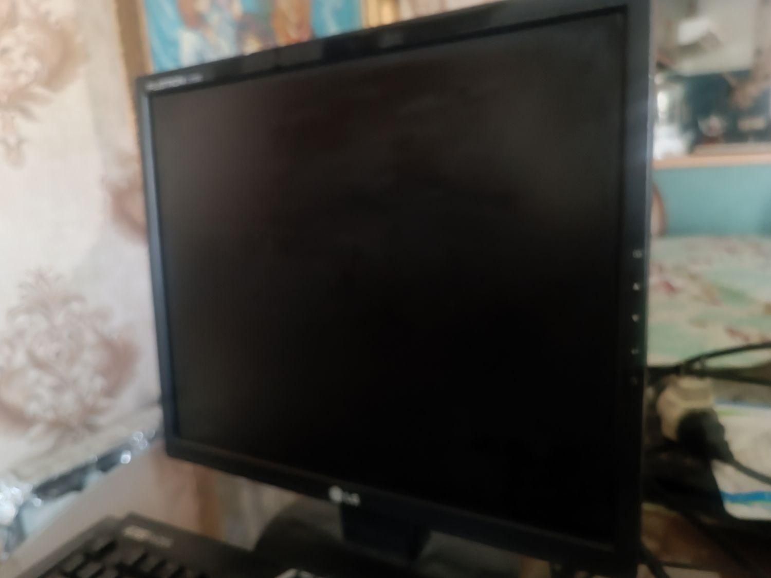 مینی کیس hp و مانیتور ۱۷|رایانه رومیزی|تهران, تهران پارس|دیوار