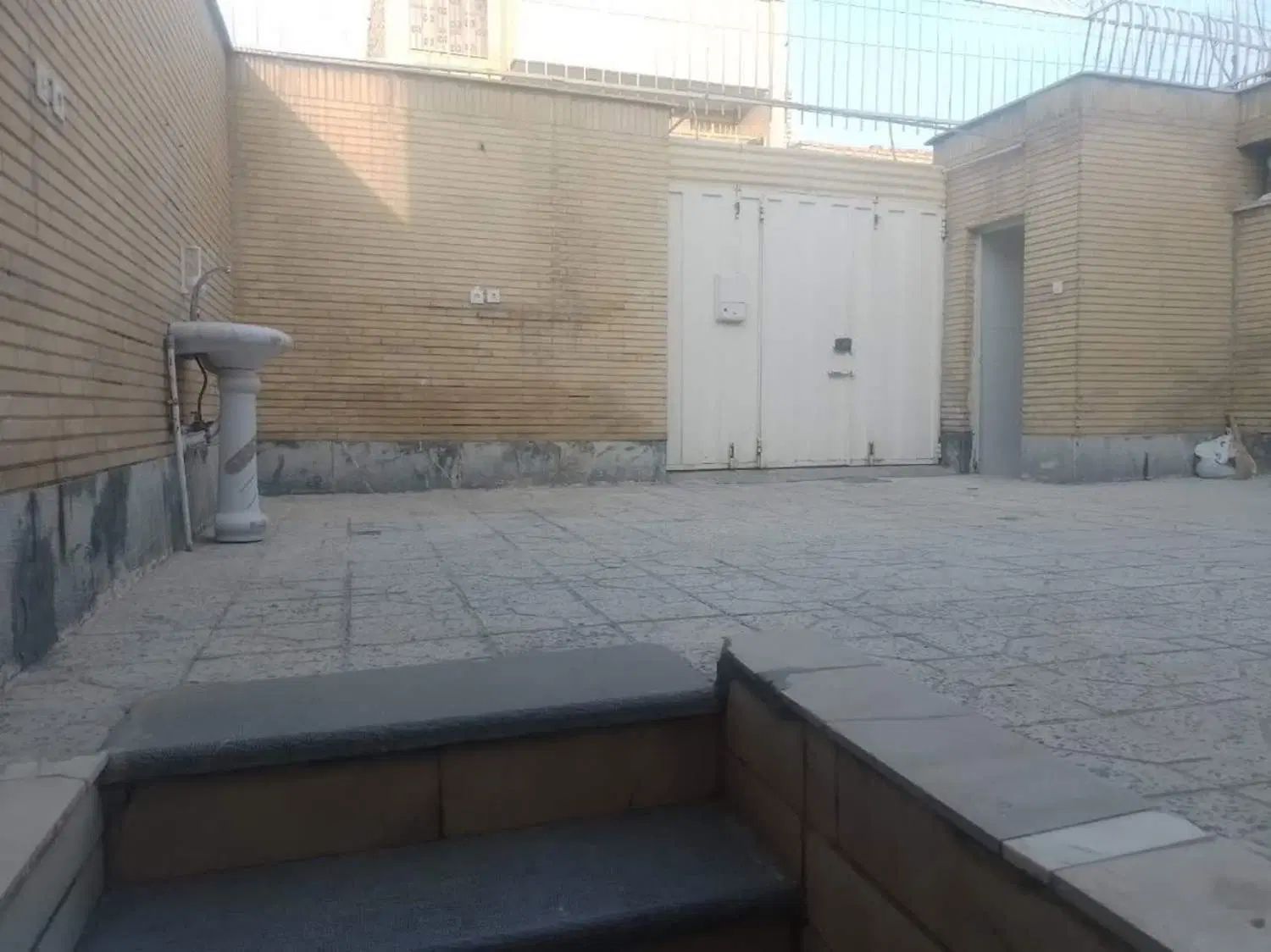 منزل مسکونی یک طبقه و نیم پل سرهنگ ماشین رو دربست|اجارهٔ خانه و ویلا|اصفهان, فجر|دیوار