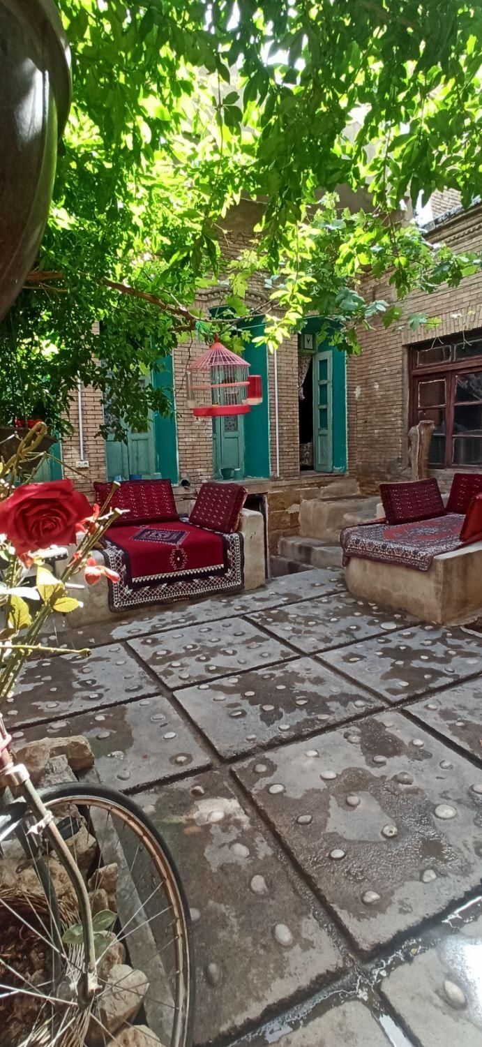 اتاق سنتی مرکز شهر جهت افراد شاغل و دانشجو|اجارهٔ خانه و ویلا|شیراز, بازار|دیوار