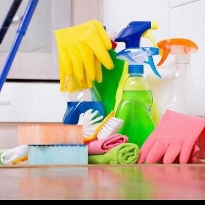 خدماتی نظافتی کهکشان با کادر مجرب اقا .|خدمات نظافت|قم, انسجام|دیوار