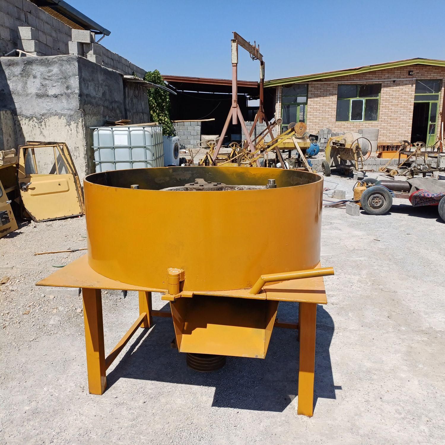 بلوک زن مخلوط کن جدول|خدمات پیشه و مهارت|لنجان, |دیوار