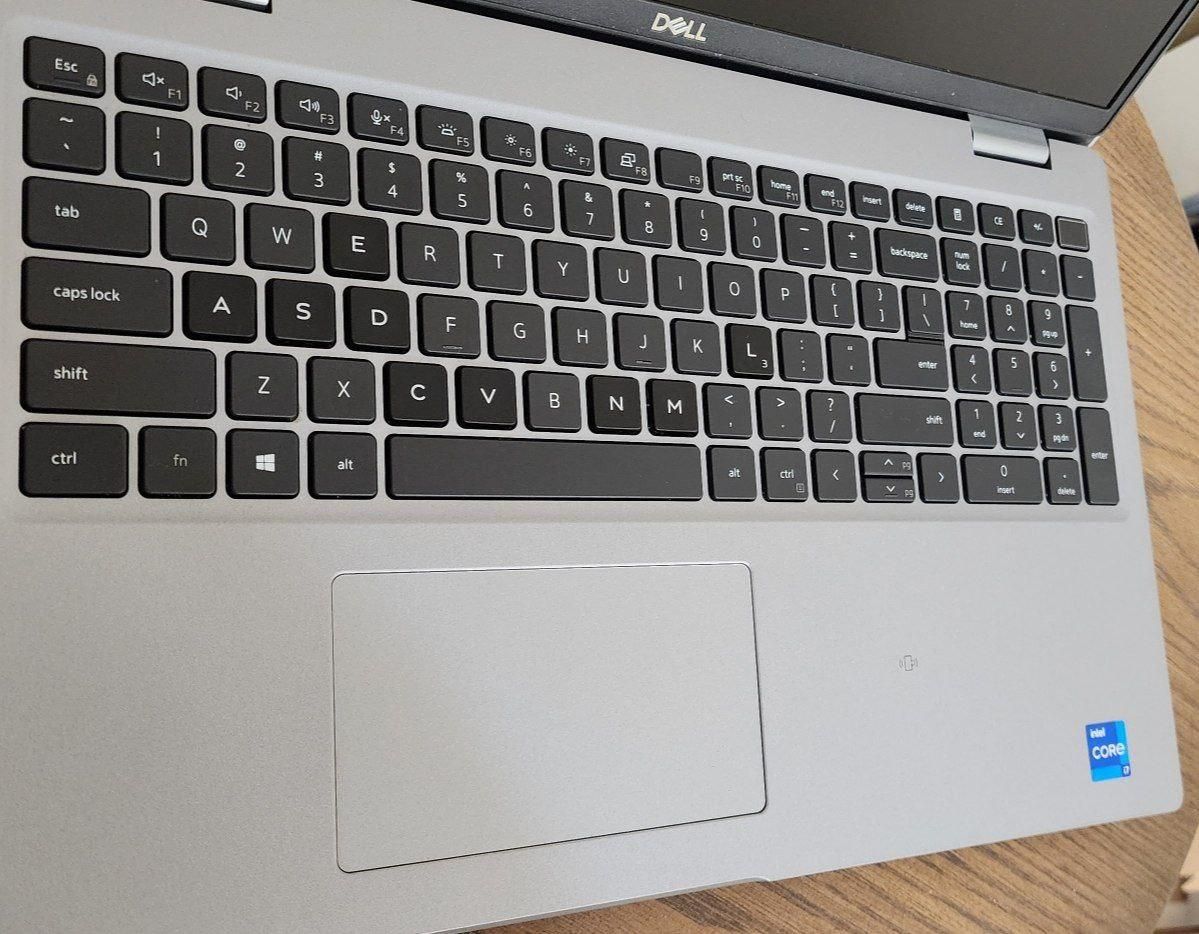 لپ تاپ dell latitiude 5520 i5 نسل 11|رایانه همراه|اصفهان, مهدی آباد|دیوار
