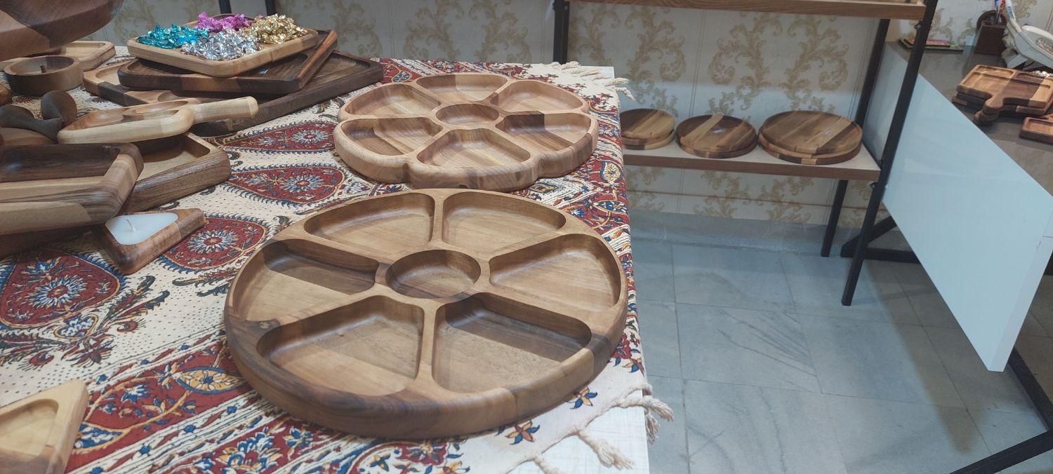 اردور خوری گل ، قلب ،دایره چوب گردو عمده و تک|ظروف سرو و پذیرایی|اصفهان, فرهنگیان|دیوار