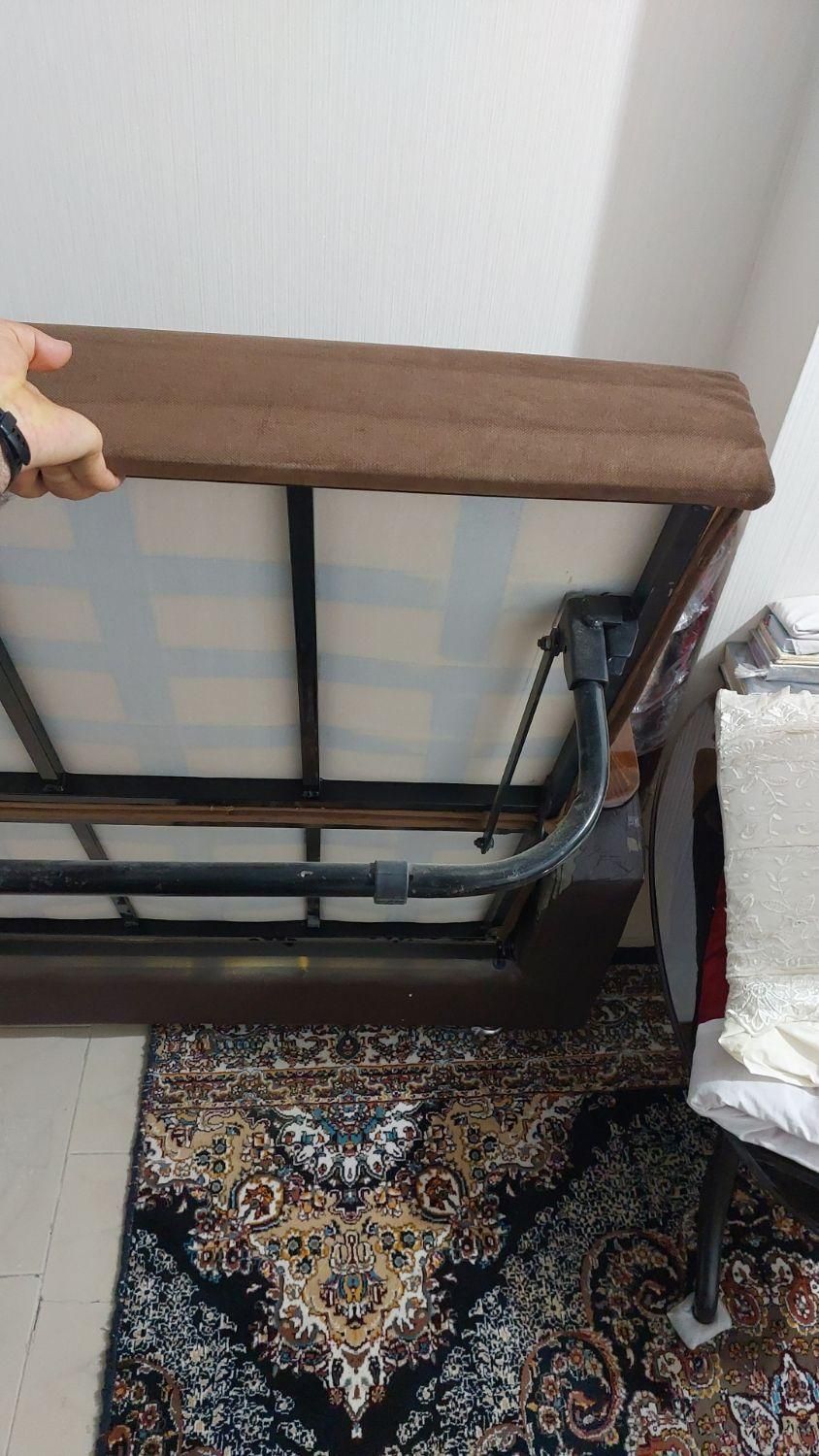 مبل نشیمن دو نفره، تختخواب شو، تختخواب برای یک نفر|تخت و سرویس خواب|اسلام‌شهر, شهرک مفیدی|دیوار