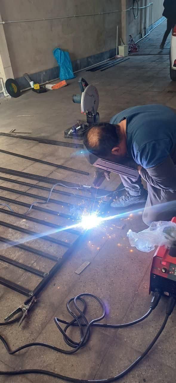 جوشکاری انواع سازه فلزی با بهترین قیمت و کیفیت|خدمات پیشه و مهارت|ری, ظهیرآباد|دیوار
