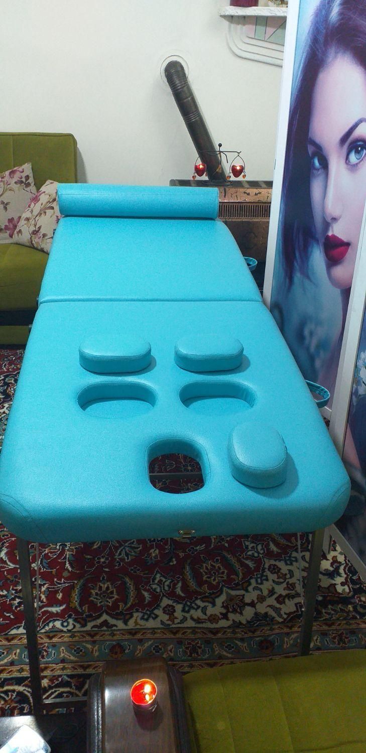 تخت ماساژ پرتابل۸ پایه چمدانی مستحکم تحمل ۱تن|آرایشی، بهداشتی، درمانی|مشهد, طرق|دیوار