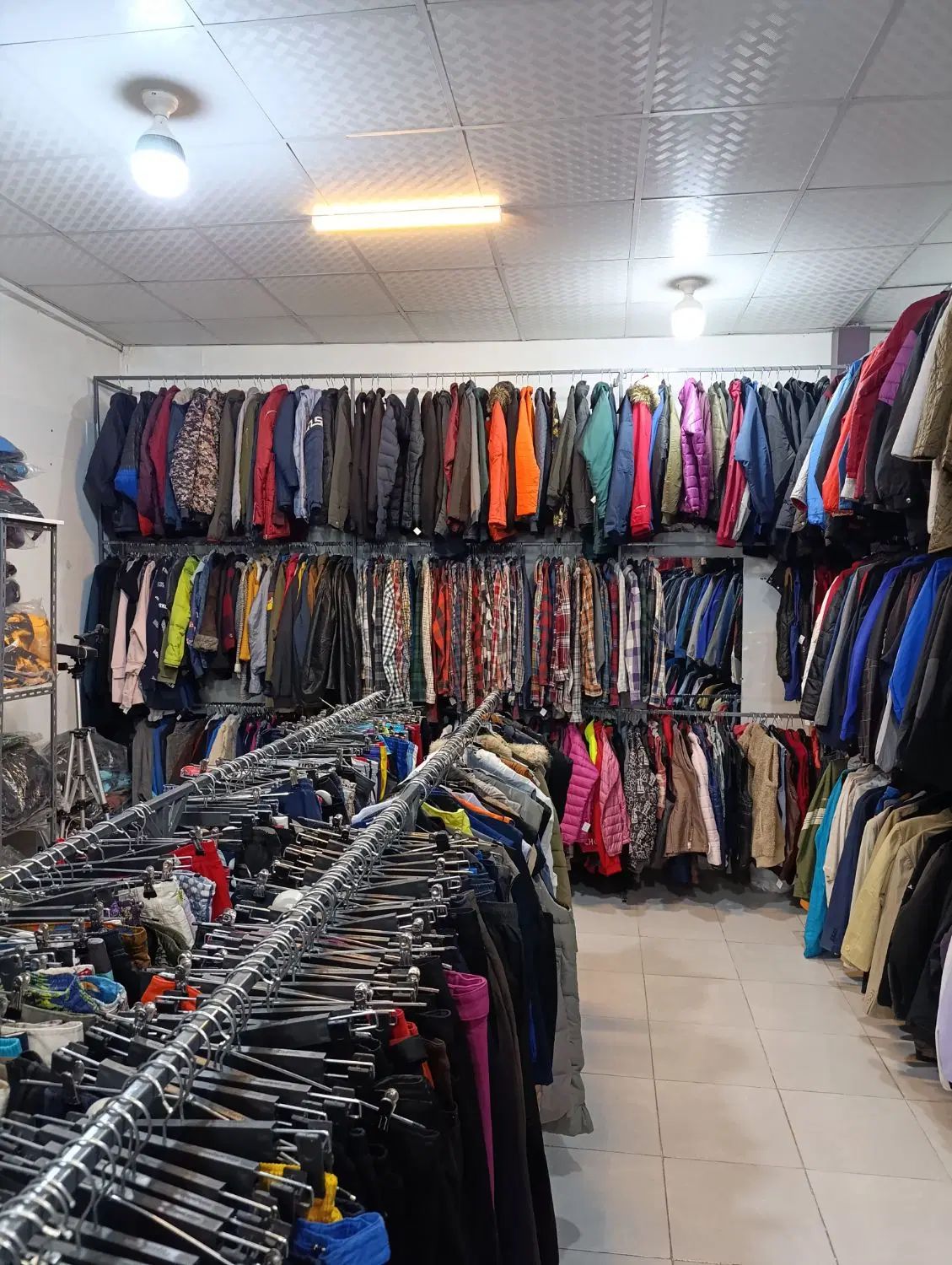 حراج کاپشن زمستانه وارداتی به قیمت سال پیش|لباس|نیشابور, فردوسی جنوبی|دیوار