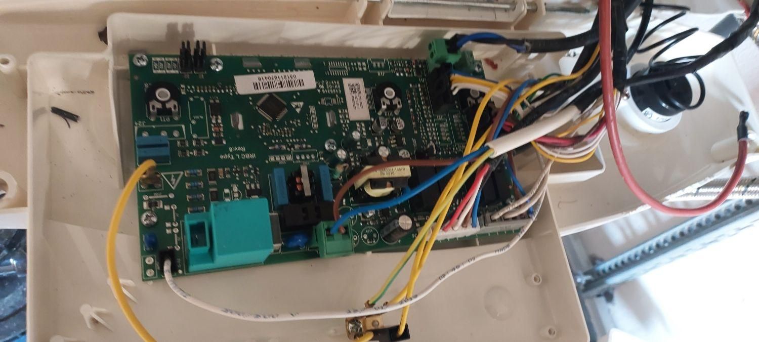 تعمیر و نصب تخصصی انواع ابگرمکن و پکیج دیواری|خدمات پیشه و مهارت|تنکابن, |دیوار