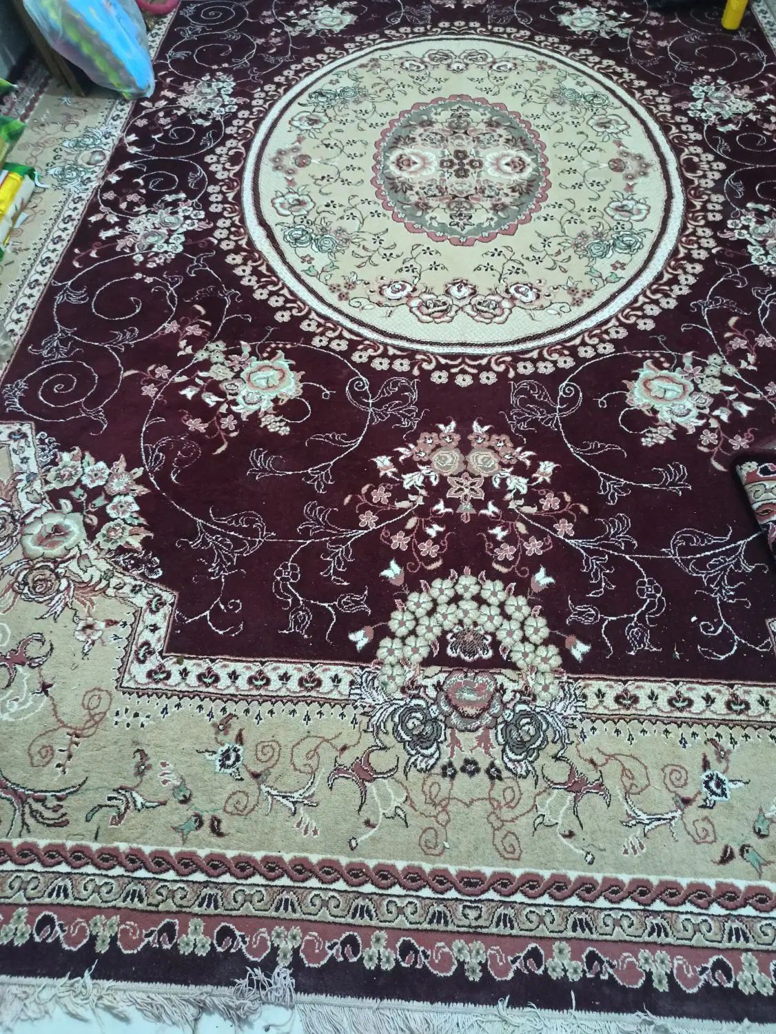 یک عددفرش۱۲متری۷۰۰شانه.پرزدار. وگوشتی.اقساط چک|فرش|شاهرود, |دیوار