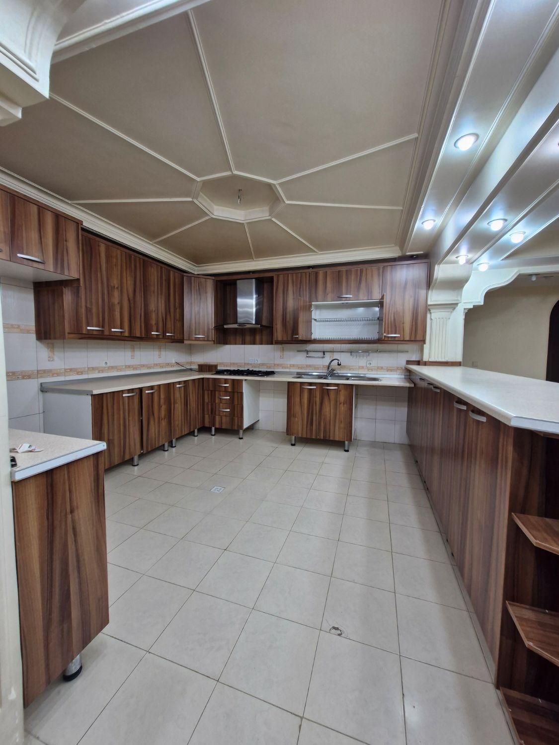 اجاره آپارتمان ۲۰۰ متری ۳ خواب دولت دیباجی جنوبی